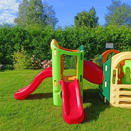 Oaza Dabek ロッジ ドンプキ