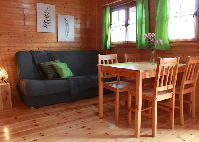 Oaza Dabek بيت خشبي دومبكي